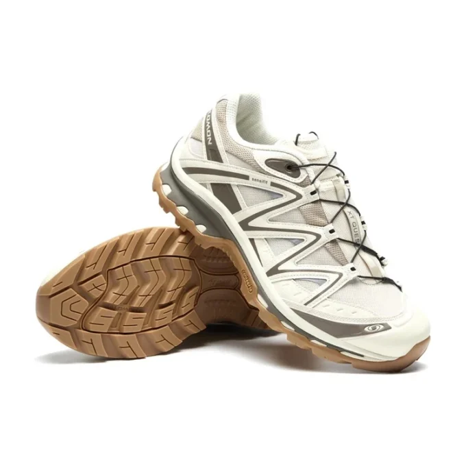 Ténis de corrida XT-QUEST “Castanho-claro”